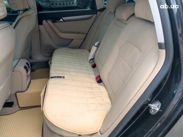 Чорний Фольксваген Пассат, об'ємом двигуна 1.6 л та пробігом 264 тис. км за 8990 $, фото 25 на Automoto.ua