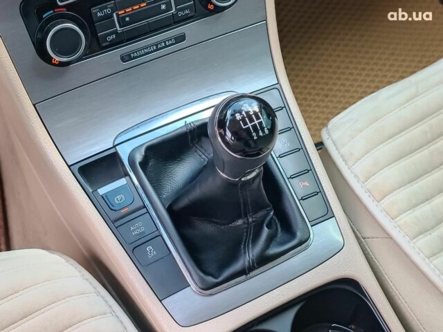 Чорний Фольксваген Пассат, об'ємом двигуна 1.6 л та пробігом 264 тис. км за 8990 $, фото 21 на Automoto.ua