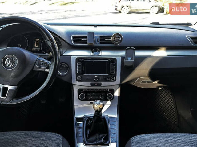 Черный Фольксваген Пассат, объемом двигателя 1.97 л и пробегом 320 тыс. км за 9500 $, фото 8 на Automoto.ua
