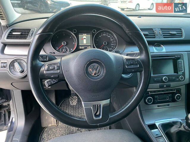 Чорний Фольксваген Пассат, об'ємом двигуна 2 л та пробігом 257 тис. км за 9990 $, фото 23 на Automoto.ua