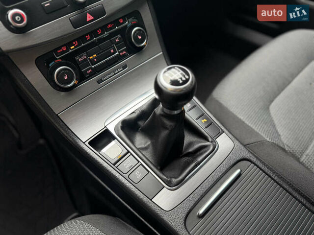 Чорний Фольксваген Пассат, об'ємом двигуна 1.97 л та пробігом 233 тис. км за 10500 $, фото 40 на Automoto.ua