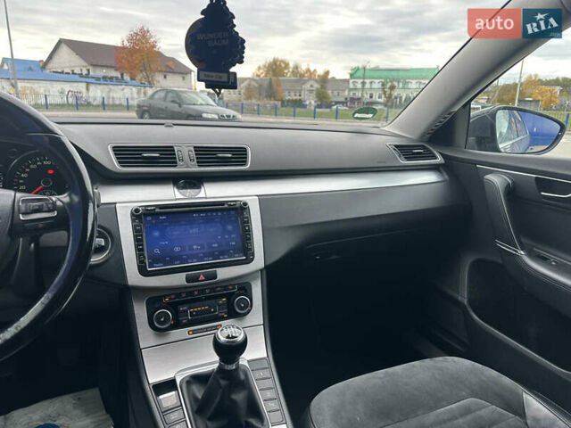 Черный Фольксваген Пассат, объемом двигателя 2 л и пробегом 247 тыс. км за 7800 $, фото 12 на Automoto.ua