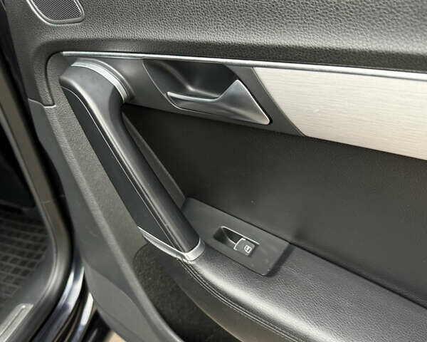 Чорний Фольксваген Пассат, об'ємом двигуна 1.97 л та пробігом 312 тис. км за 9999 $, фото 69 на Automoto.ua