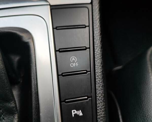 Черный Фольксваген Пассат, объемом двигателя 1.97 л и пробегом 274 тыс. км за 9699 $, фото 21 на Automoto.ua