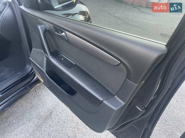 Черный Фольксваген Пассат, объемом двигателя 1.6 л и пробегом 304 тыс. км за 9500 $, фото 22 на Automoto.ua