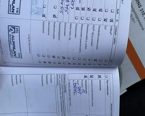 Черный Фольксваген Пассат, объемом двигателя 1.6 л и пробегом 257 тыс. км за 9500 $, фото 78 на Automoto.ua