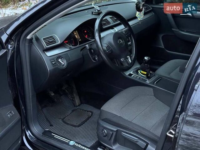 Черный Фольксваген Пассат, объемом двигателя 1.6 л и пробегом 278 тыс. км за 8400 $, фото 15 на Automoto.ua