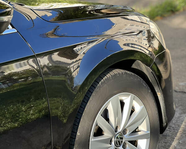 Черный Фольксваген Пассат, объемом двигателя 1.97 л и пробегом 283 тыс. км за 11500 $, фото 23 на Automoto.ua