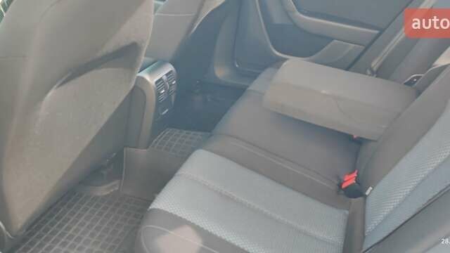 Чорний Фольксваген Пассат, об'ємом двигуна 1.6 л та пробігом 325 тис. км за 9100 $, фото 18 на Automoto.ua