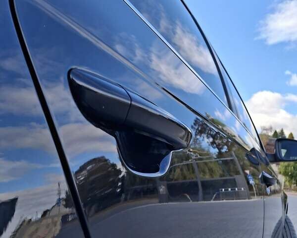 Черный Фольксваген Пассат, объемом двигателя 1.97 л и пробегом 217 тыс. км за 10500 $, фото 22 на Automoto.ua