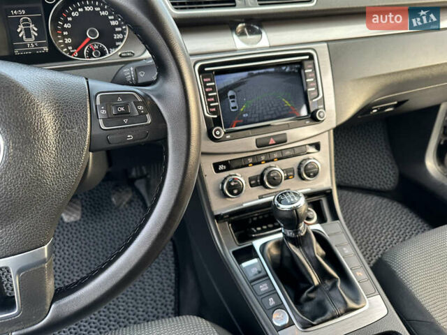 Чорний Фольксваген Пассат, об'ємом двигуна 2 л та пробігом 254 тис. км за 10600 $, фото 19 на Automoto.ua