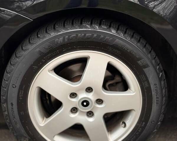 Черный Фольксваген Пассат, объемом двигателя 1.97 л и пробегом 350 тыс. км за 10200 $, фото 18 на Automoto.ua