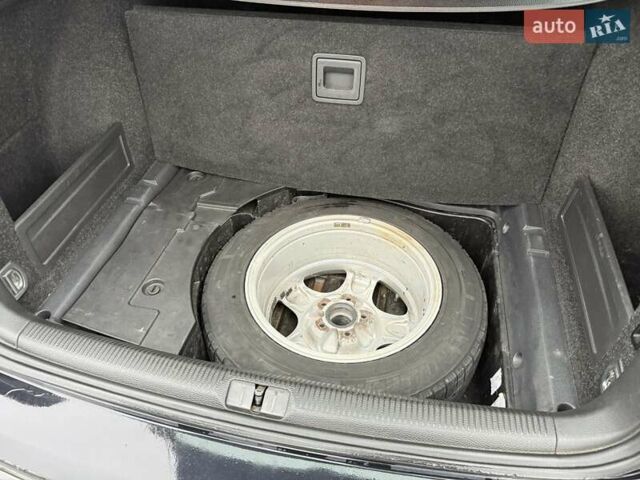 Черный Фольксваген Пассат, объемом двигателя 1.97 л и пробегом 305 тыс. км за 9500 $, фото 16 на Automoto.ua