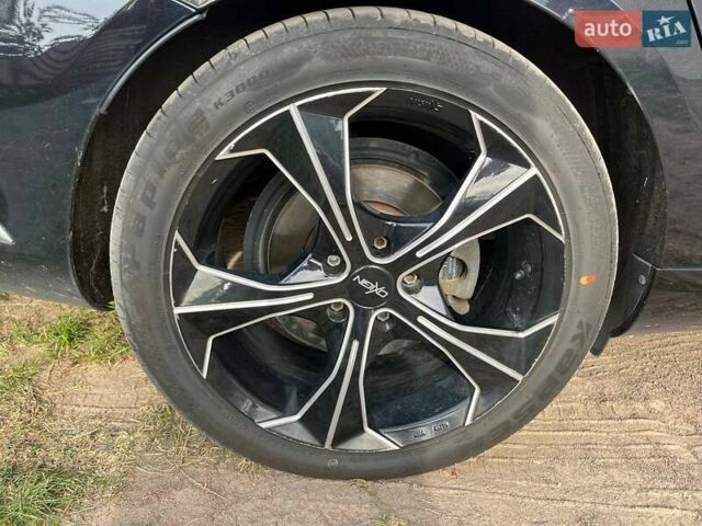 Чорний Фольксваген Пассат, об'ємом двигуна 1.97 л та пробігом 294 тис. км за 13000 $, фото 16 на Automoto.ua