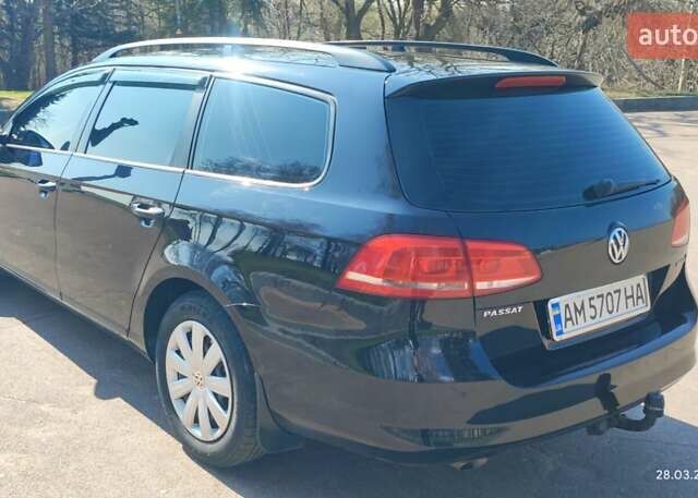 Чорний Фольксваген Пассат, об'ємом двигуна 1.6 л та пробігом 325 тис. км за 9100 $, фото 6 на Automoto.ua