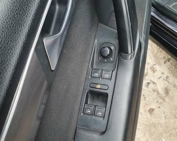 Черный Фольксваген Пассат, объемом двигателя 1.97 л и пробегом 388 тыс. км за 10650 $, фото 10 на Automoto.ua