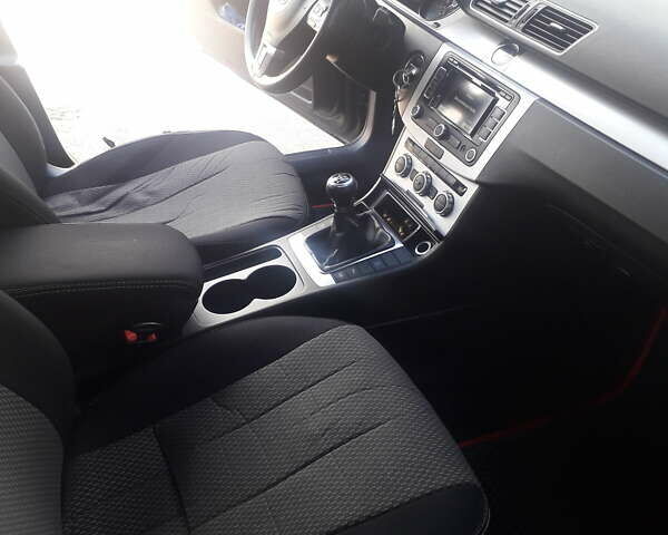 Чорний Фольксваген Пассат, об'ємом двигуна 2 л та пробігом 276 тис. км за 11300 $, фото 17 на Automoto.ua