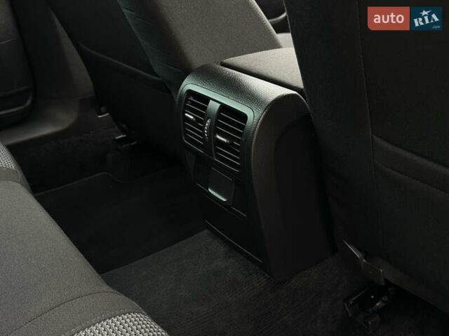 Чорний Фольксваген Пассат, об'ємом двигуна 2 л та пробігом 231 тис. км за 12500 $, фото 32 на Automoto.ua