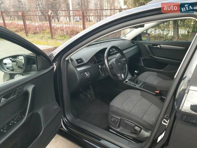 Черный Фольксваген Пассат, объемом двигателя 1.8 л и пробегом 165 тыс. км за 10799 $, фото 29 на Automoto.ua