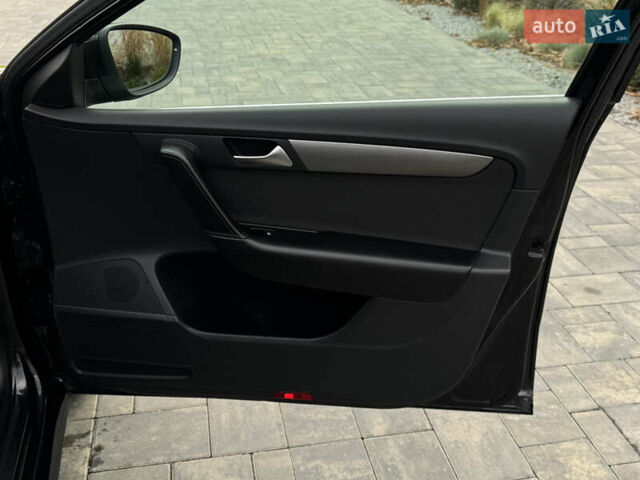 Чорний Фольксваген Пассат, об'ємом двигуна 2 л та пробігом 231 тис. км за 12500 $, фото 40 на Automoto.ua