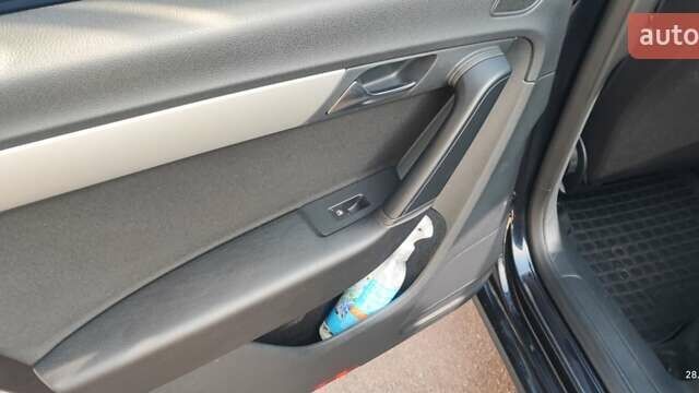 Чорний Фольксваген Пассат, об'ємом двигуна 1.6 л та пробігом 325 тис. км за 9100 $, фото 15 на Automoto.ua