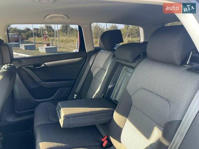 Черный Фольксваген Пассат, объемом двигателя 0 л и пробегом 197 тыс. км за 10700 $, фото 24 на Automoto.ua