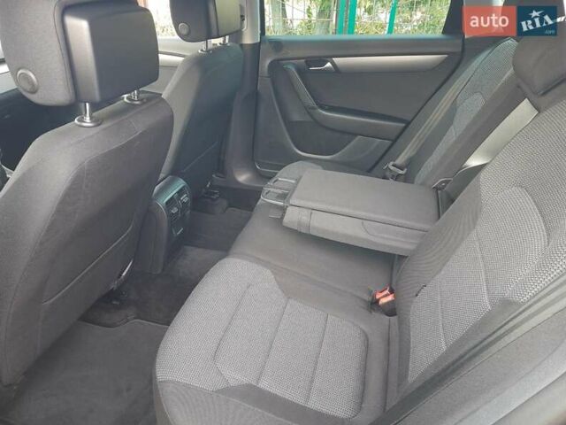 Черный Фольксваген Пассат, объемом двигателя 1.8 л и пробегом 165 тыс. км за 10799 $, фото 43 на Automoto.ua