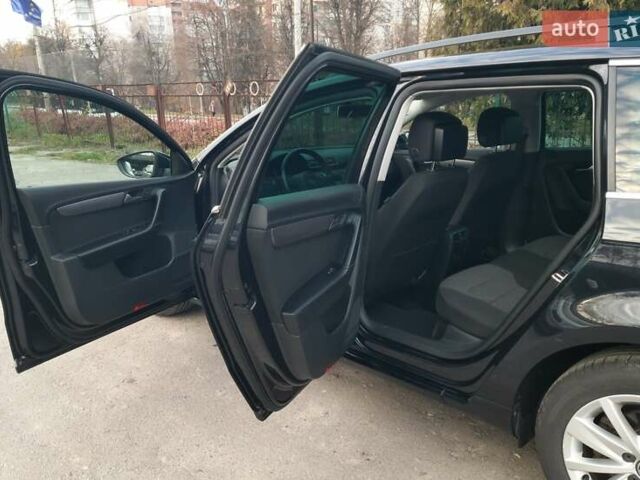 Черный Фольксваген Пассат, объемом двигателя 1.8 л и пробегом 165 тыс. км за 10799 $, фото 23 на Automoto.ua