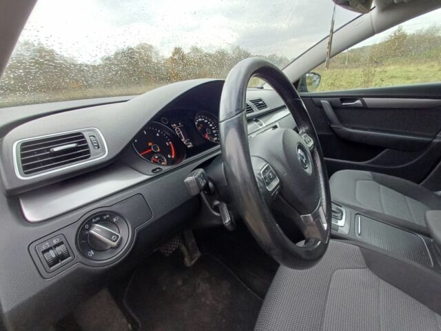 Черный Фольксваген Пассат, объемом двигателя 2 л и пробегом 350 тыс. км за 5000 $, фото 5 на Automoto.ua