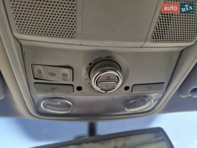 Черный Фольксваген Пассат, объемом двигателя 1.6 л и пробегом 295 тыс. км за 10299 $, фото 18 на Automoto.ua