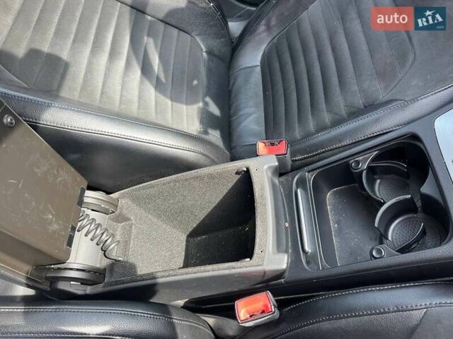 Чорний Фольксваген Пассат, об'ємом двигуна 1.97 л та пробігом 294 тис. км за 13000 $, фото 43 на Automoto.ua