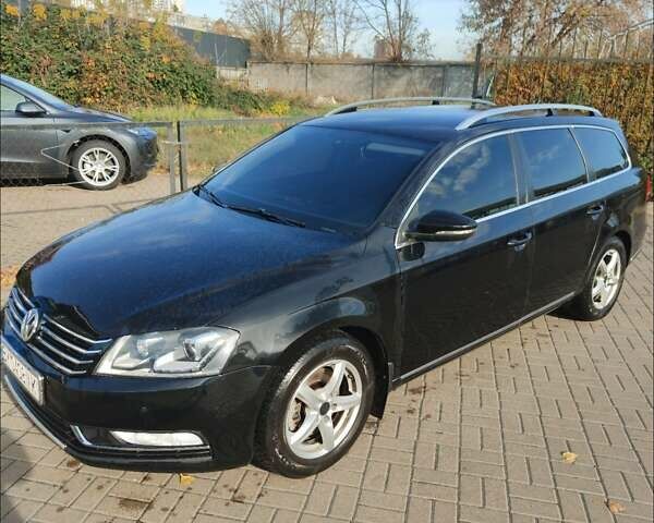 Черный Фольксваген Пассат, объемом двигателя 1.39 л и пробегом 300 тыс. км за 8000 $, фото 1 на Automoto.ua