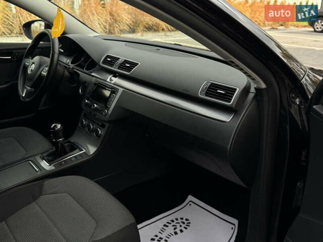 Чорний Фольксваген Пассат, об'ємом двигуна 2 л та пробігом 231 тис. км за 12500 $, фото 34 на Automoto.ua