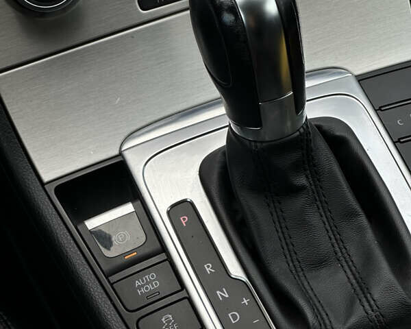 Чорний Фольксваген Пассат, об'ємом двигуна 2 л та пробігом 217 тис. км за 9999 $, фото 15 на Automoto.ua