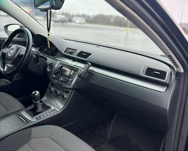 Чорний Фольксваген Пассат, об'ємом двигуна 1.97 л та пробігом 263 тис. км за 10950 $, фото 34 на Automoto.ua