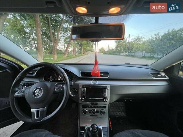Черный Фольксваген Пассат, объемом двигателя 1.6 л и пробегом 234 тыс. км за 10500 $, фото 4 на Automoto.ua