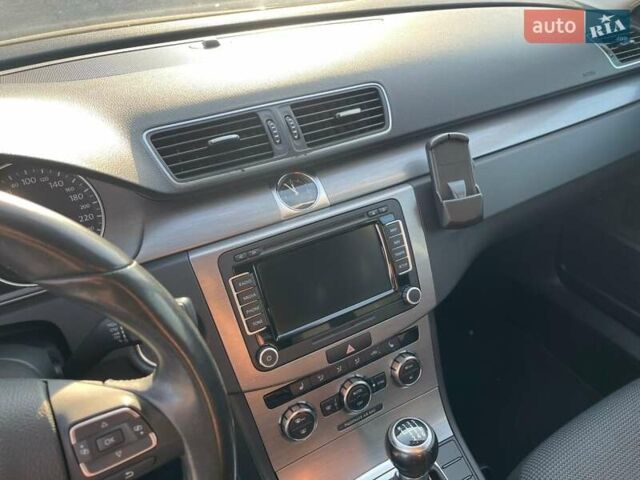 Черный Фольксваген Пассат, объемом двигателя 0 л и пробегом 197 тыс. км за 10700 $, фото 9 на Automoto.ua