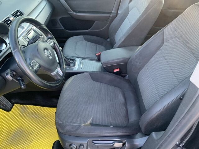 Черный Фольксваген Пассат, объемом двигателя 1.6 л и пробегом 455 тыс. км за 9000 $, фото 16 на Automoto.ua