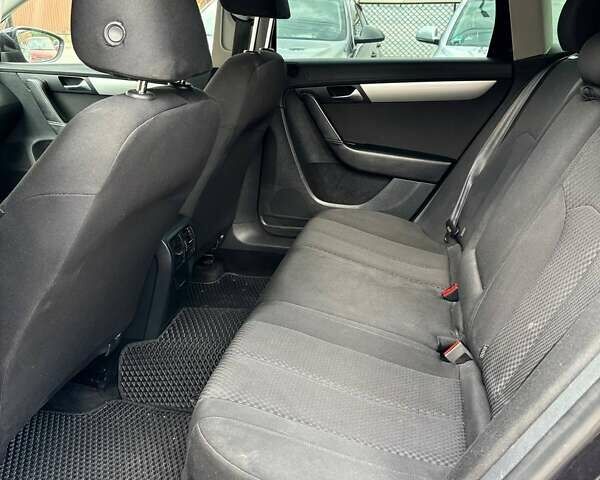 Черный Фольксваген Пассат, объемом двигателя 2 л и пробегом 298 тыс. км за 10299 $, фото 10 на Automoto.ua