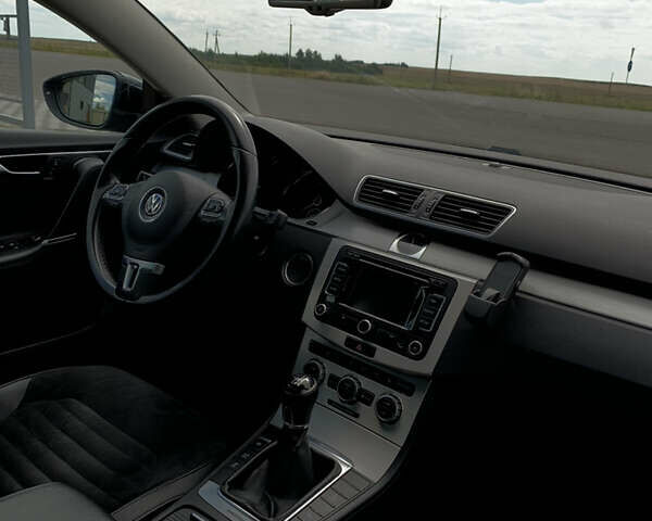 Чорний Фольксваген Пассат, об'ємом двигуна 2 л та пробігом 287 тис. км за 12500 $, фото 22 на Automoto.ua