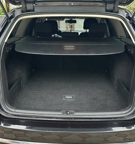 Черный Фольксваген Пассат, объемом двигателя 1.6 л и пробегом 240 тыс. км за 8300 $, фото 4 на Automoto.ua