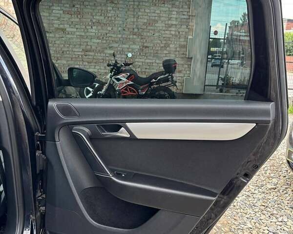 Черный Фольксваген Пассат, объемом двигателя 2 л и пробегом 298 тыс. км за 10299 $, фото 14 на Automoto.ua