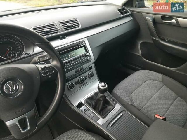 Черный Фольксваген Пассат, объемом двигателя 1.8 л и пробегом 165 тыс. км за 10799 $, фото 32 на Automoto.ua