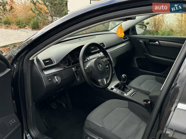 Чорний Фольксваген Пассат, об'ємом двигуна 2 л та пробігом 231 тис. км за 12500 $, фото 9 на Automoto.ua