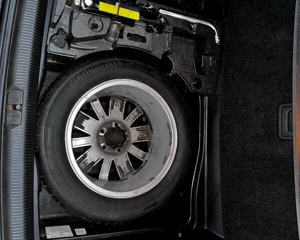 Черный Фольксваген Пассат, объемом двигателя 1.97 л и пробегом 352 тыс. км за 10800 $, фото 30 на Automoto.ua