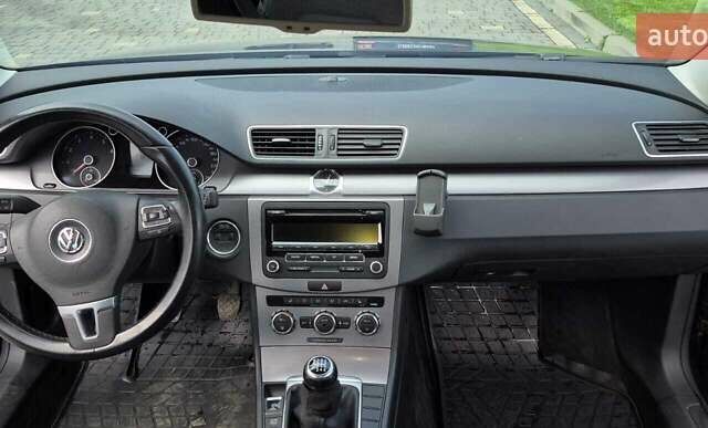 Черный Фольксваген Пассат, объемом двигателя 1.8 л и пробегом 271 тыс. км за 8000 $, фото 7 на Automoto.ua