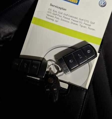 Черный Фольксваген Пассат, объемом двигателя 2 л и пробегом 297 тыс. км за 13000 $, фото 29 на Automoto.ua