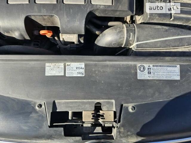 Черный Фольксваген Пассат, объемом двигателя 2 л и пробегом 289 тыс. км за 13700 $, фото 107 на Automoto.ua