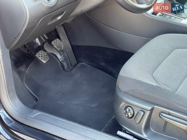 Черный Фольксваген Пассат, объемом двигателя 0 л и пробегом 197 тыс. км за 10700 $, фото 13 на Automoto.ua