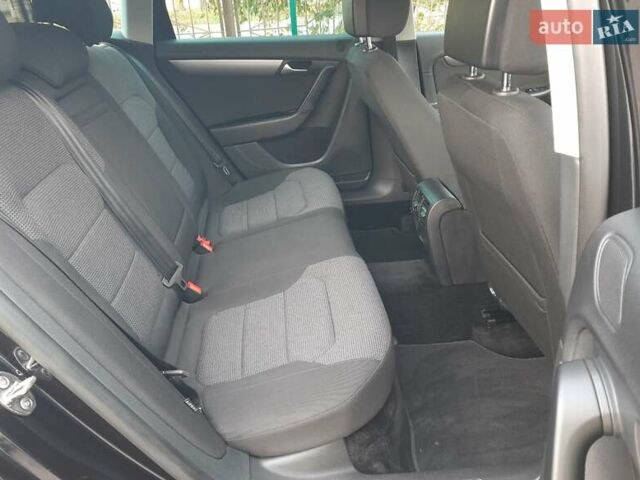 Черный Фольксваген Пассат, объемом двигателя 1.8 л и пробегом 165 тыс. км за 10799 $, фото 50 на Automoto.ua